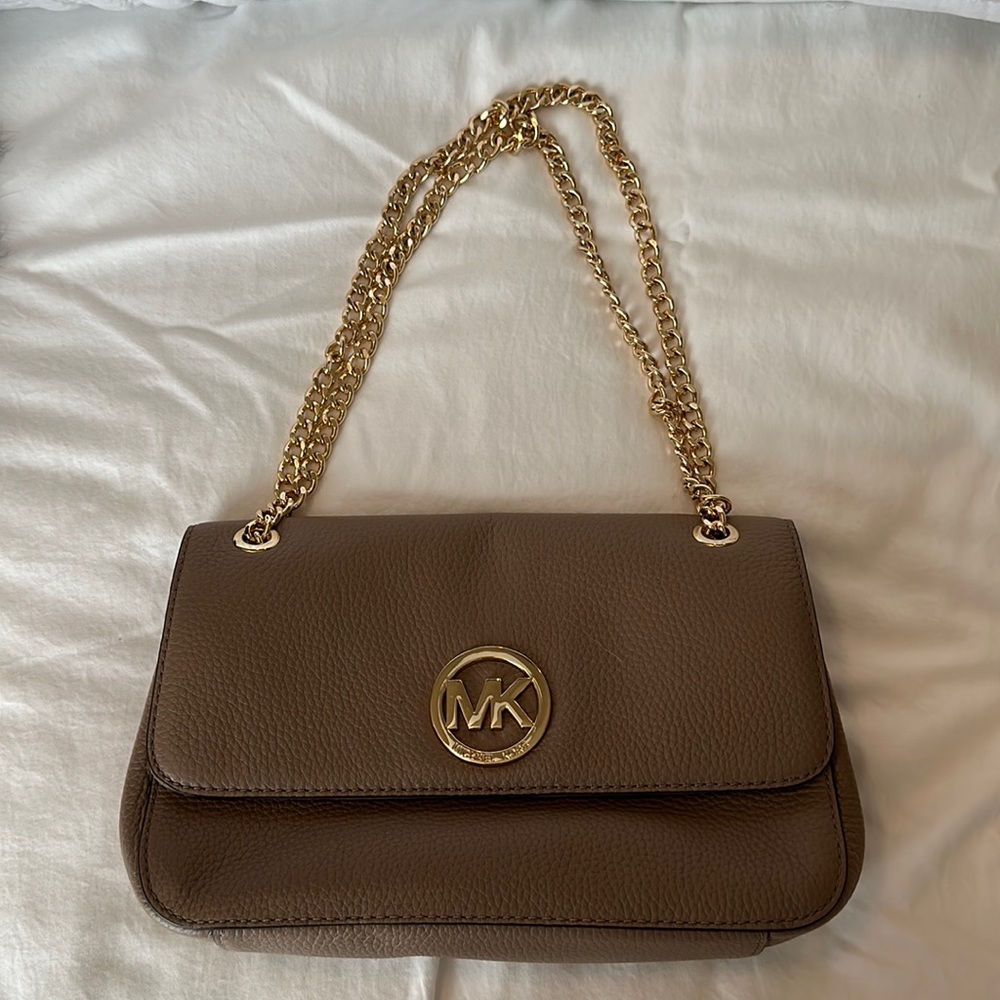 Michael kors cross body tan